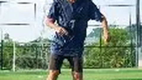 詹姆斯空中拉杆上篮，惊艳瞬间独占鳌头